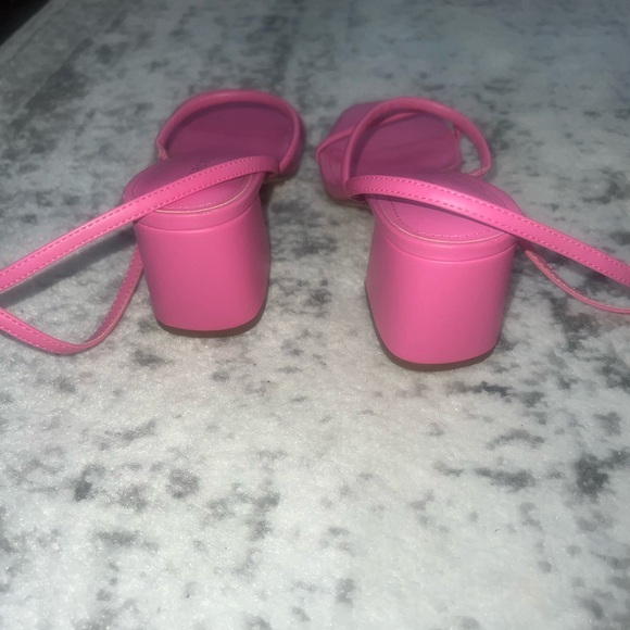 Marc Fisher hot pink block heel - Picture 4 of 5